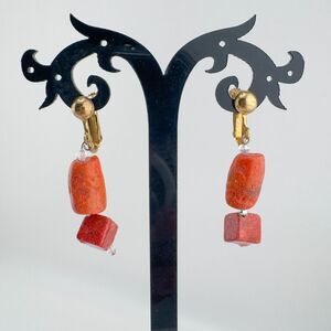 Vintage Coral Bead Earrings Gold Tone Screw Back Handmade Artisan 1960s MCM